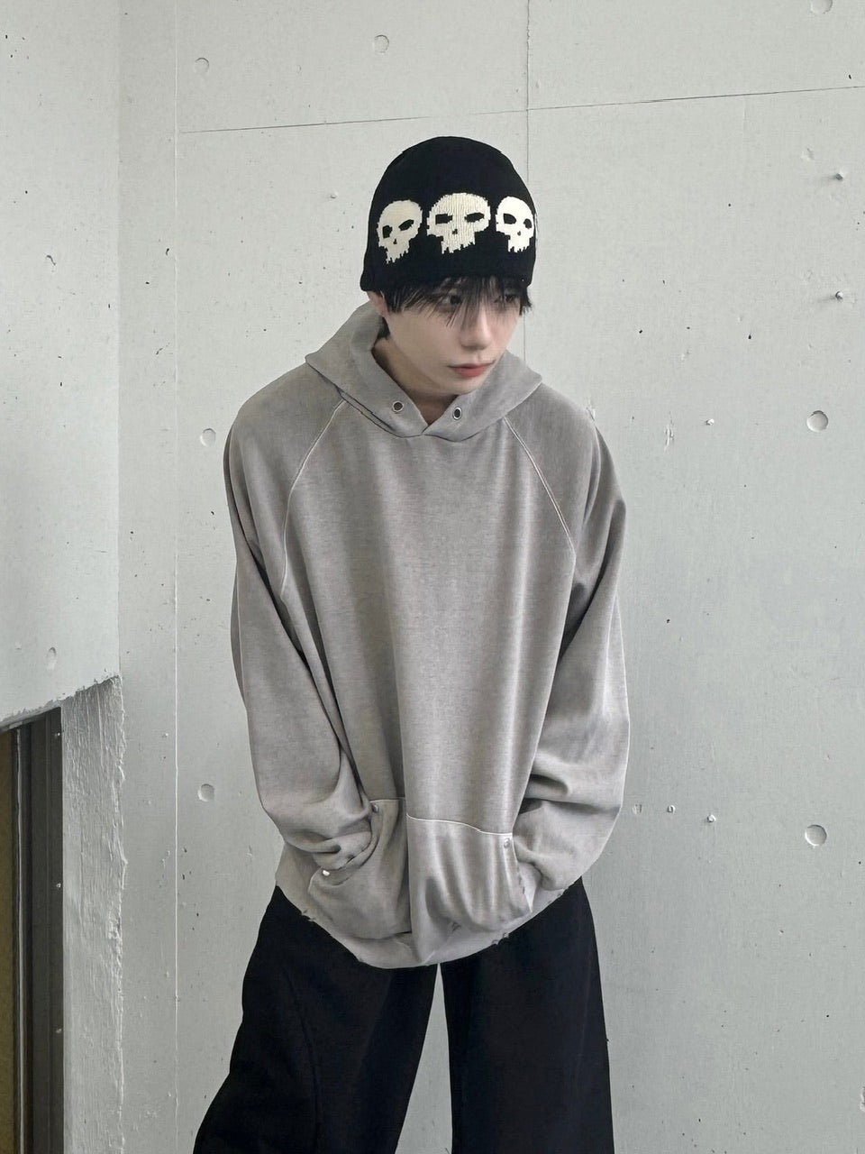 受注制【Never mind the XU】rivet pigment hoodie (2color)