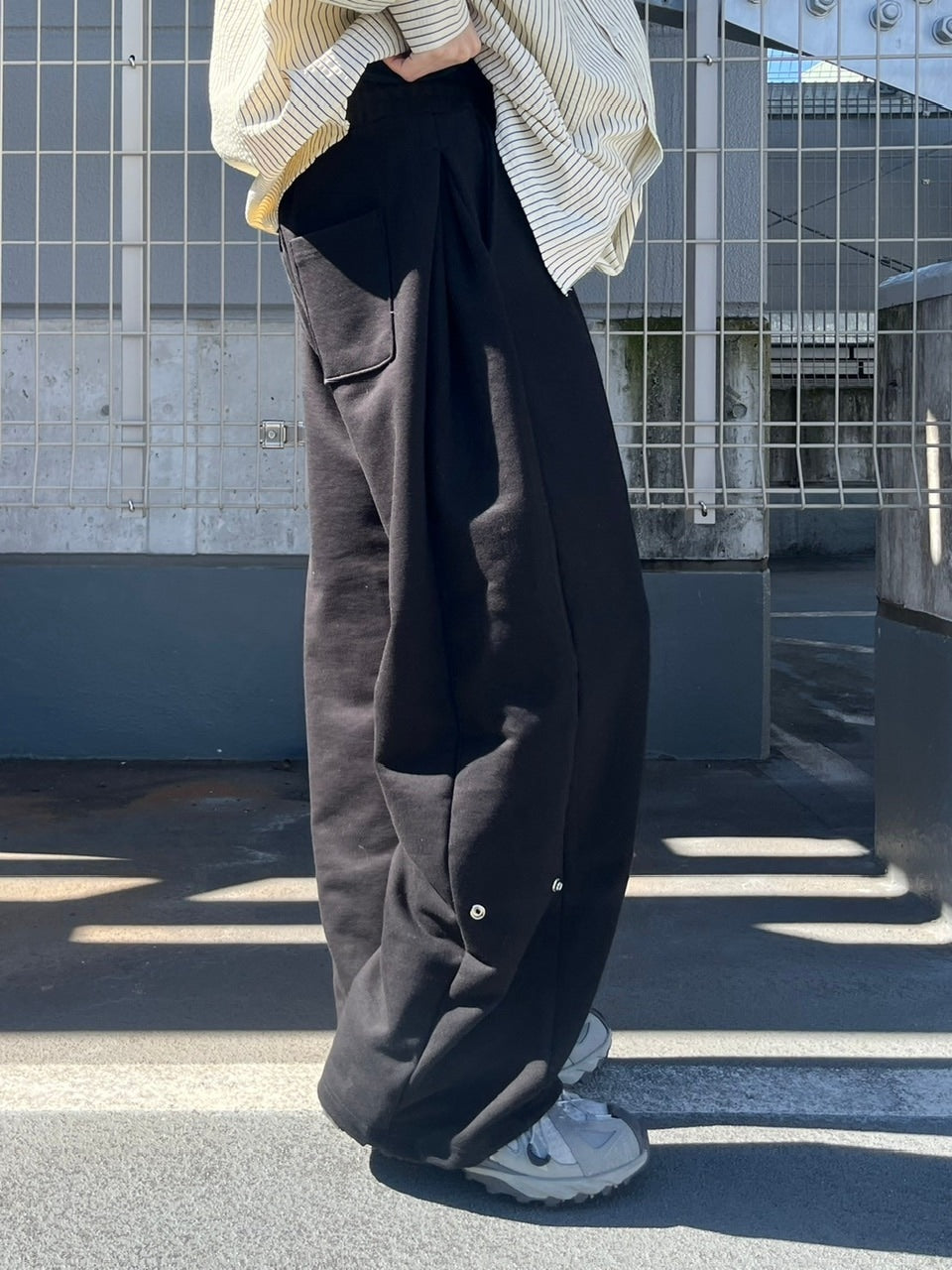 受注制【Chikashitsu +】snap button buggy sweat pants (3color) / 【チカシツプラス】スナップボタンバギースウェットパンツ