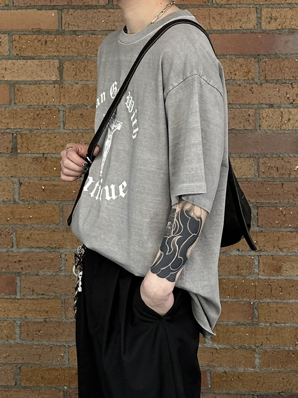 大阪店WEB限定受注制【Chikashitsu +】vintage leather cross bag