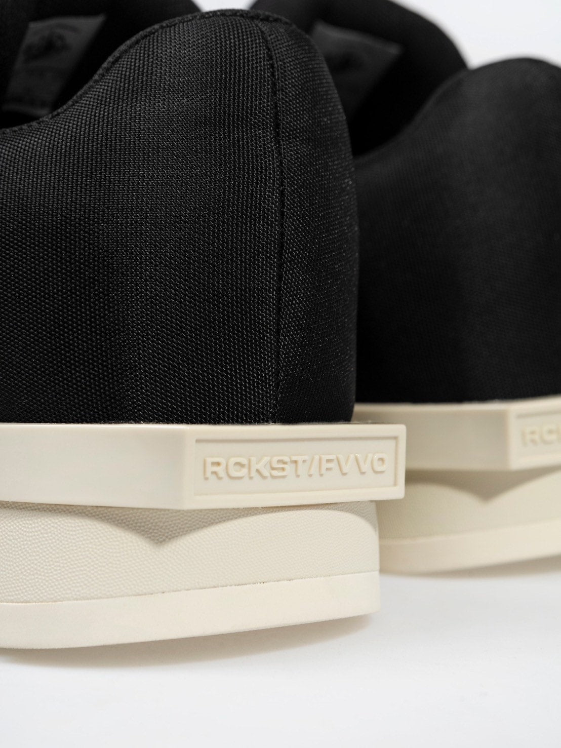 【F.V.V.O】THICK SOLED LOW BOOTS