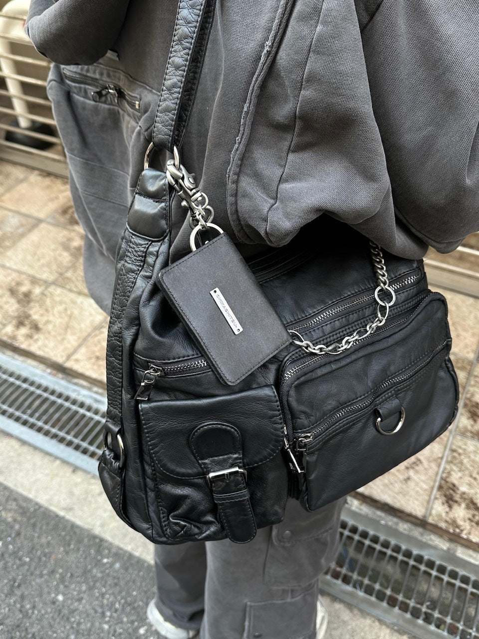 大阪店WEB限定【Chikashitsu +】leather pocket shoulder bag 2