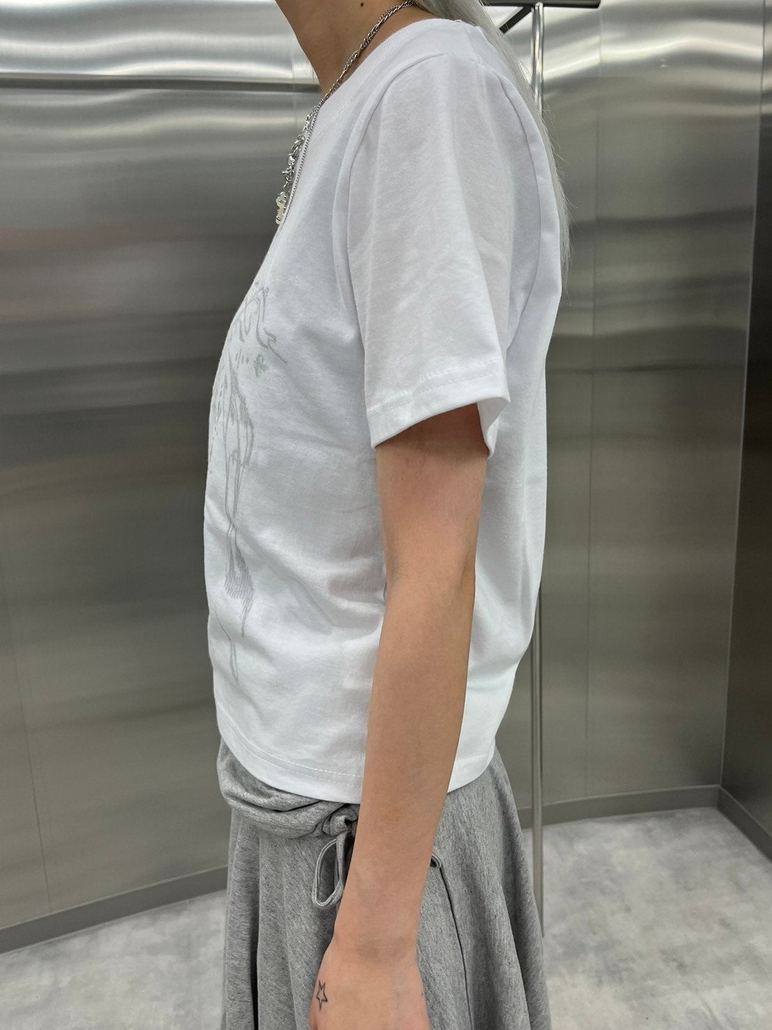 受注制【nmtc +】design graphic crop tee 2 (2color)