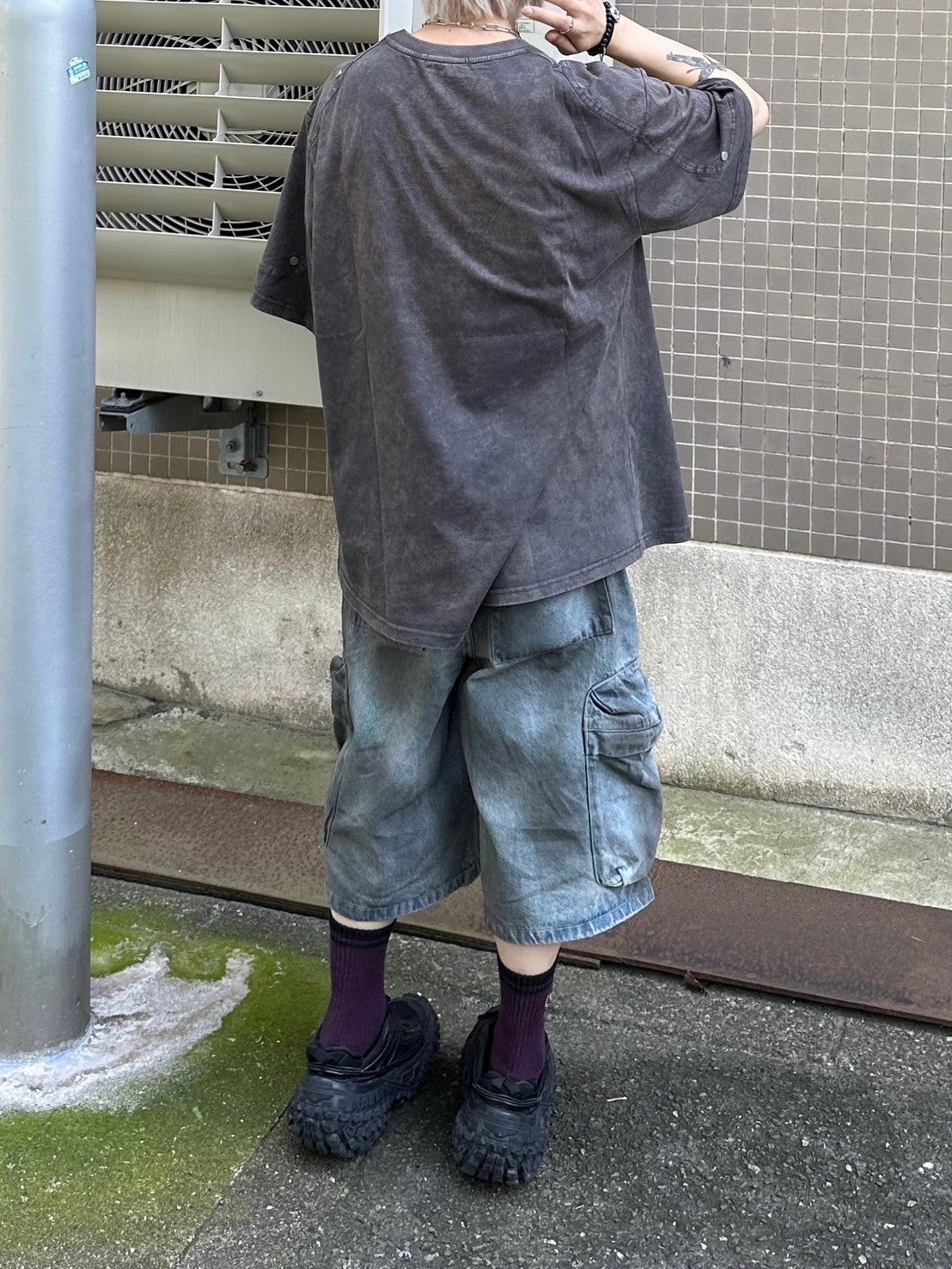 【Chikashitsu +】oversized pigment rivet t-shirt (2color)
