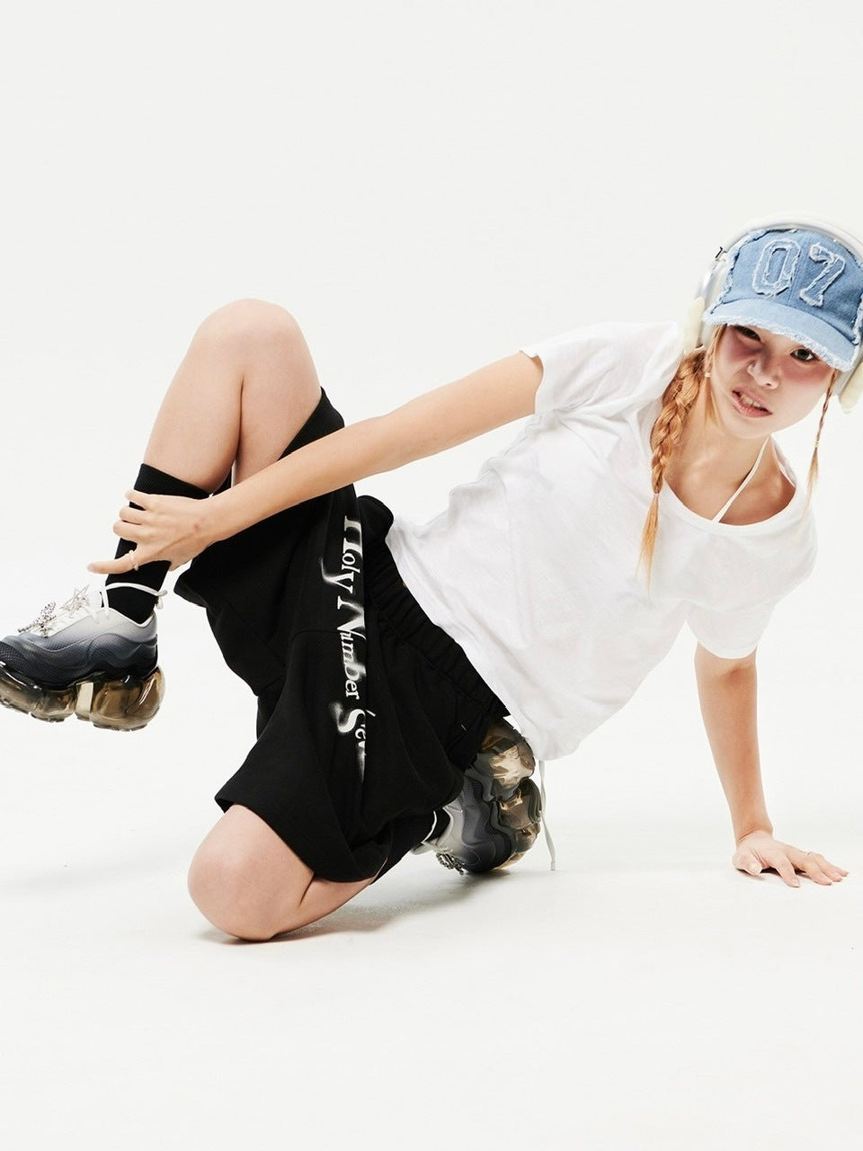 【HOLY NUMBER 7】Oversized Hip Hop WIDE fit Graphics SHORT PANTS