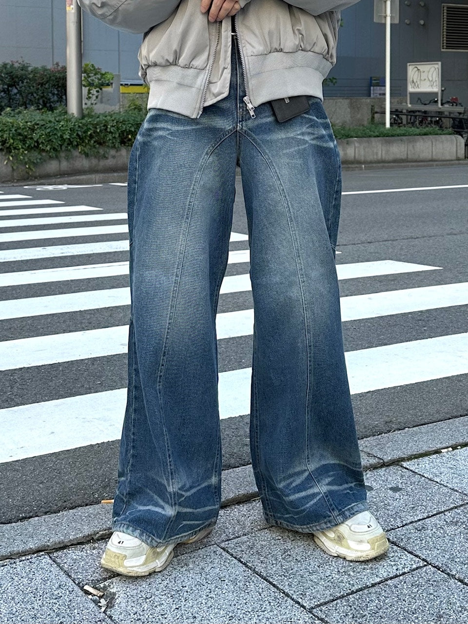 大阪店WEB限定受注制【Chikashitsu +】back snap wide flare denim pants (2color)