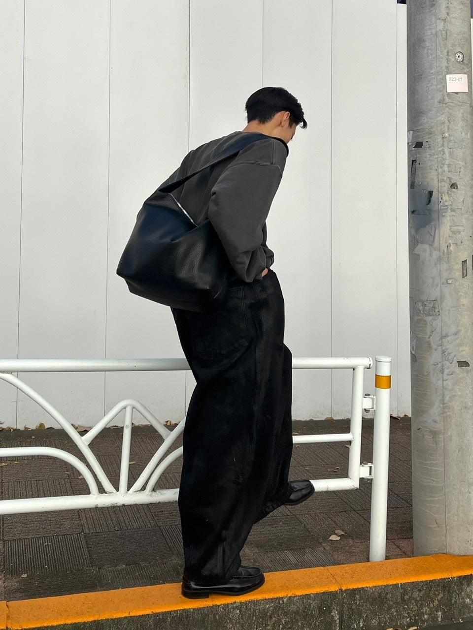 受注制【Chikashitsu +】coating damage wide denim pants / 【チカシツプラス】コーティングダメージワイドデニムパンツ