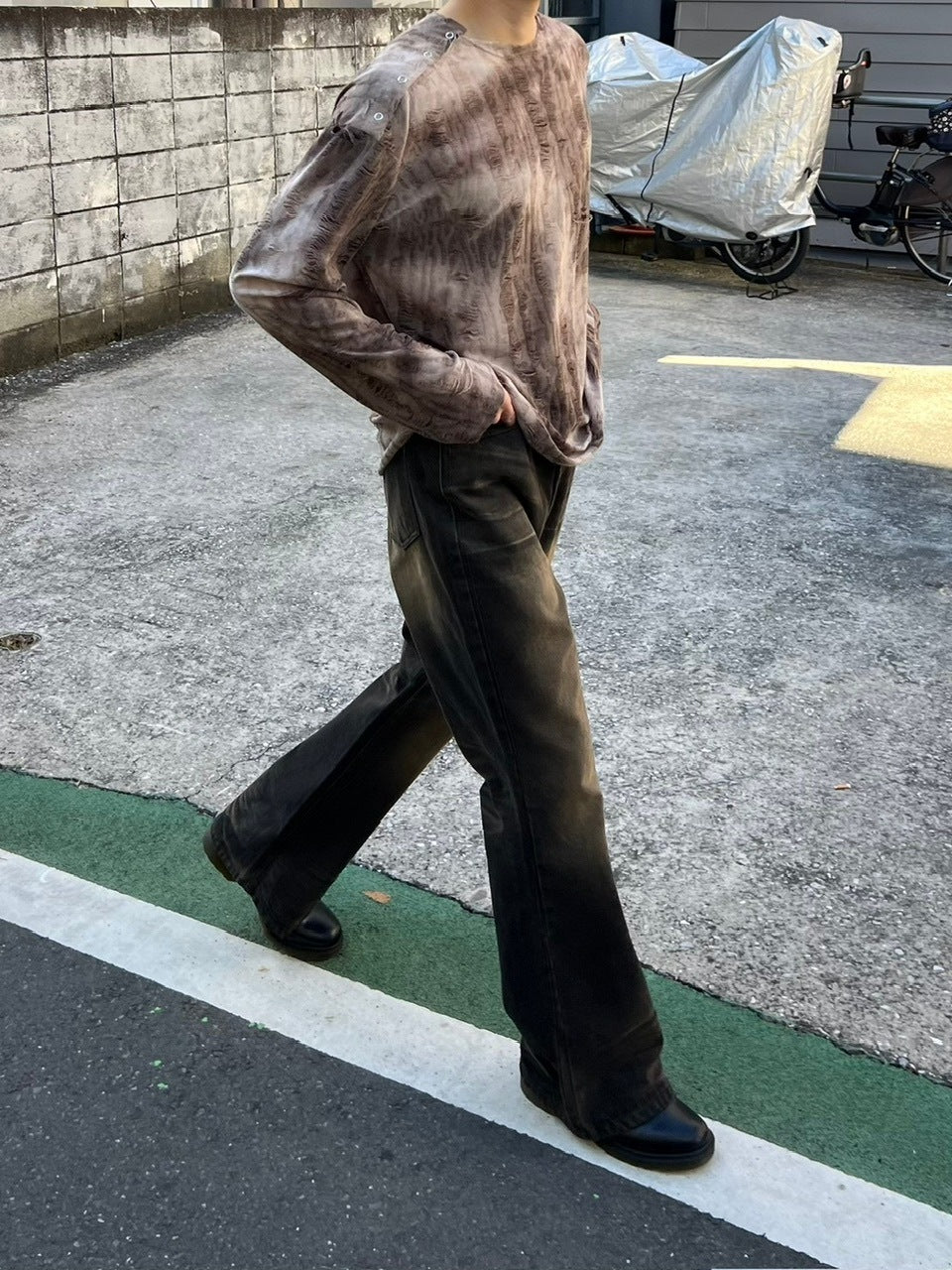 受注制【Chikashitsu +】shoulder button grunge knit (2color)