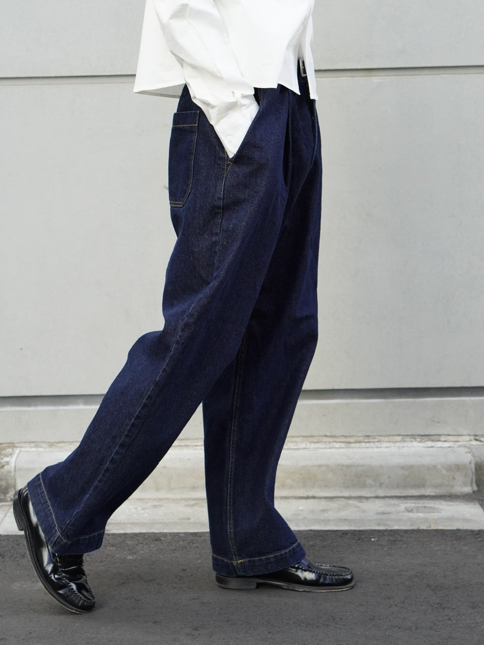 東京店WEB限定受注制【Chikashitsu +】Loose fit one tuck denim pants