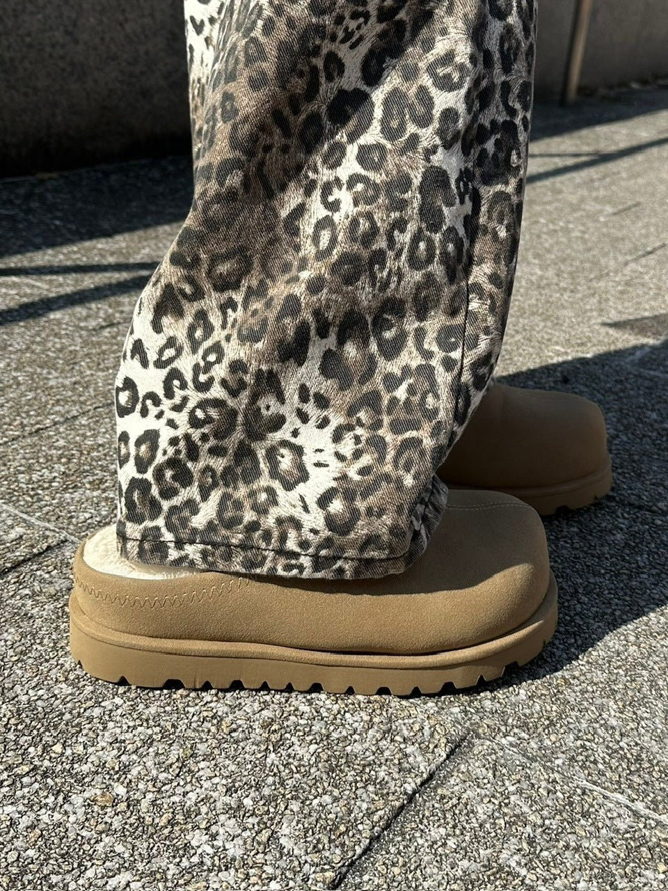 受注制【Chikashitsu +】volume toe suede mule (2color)