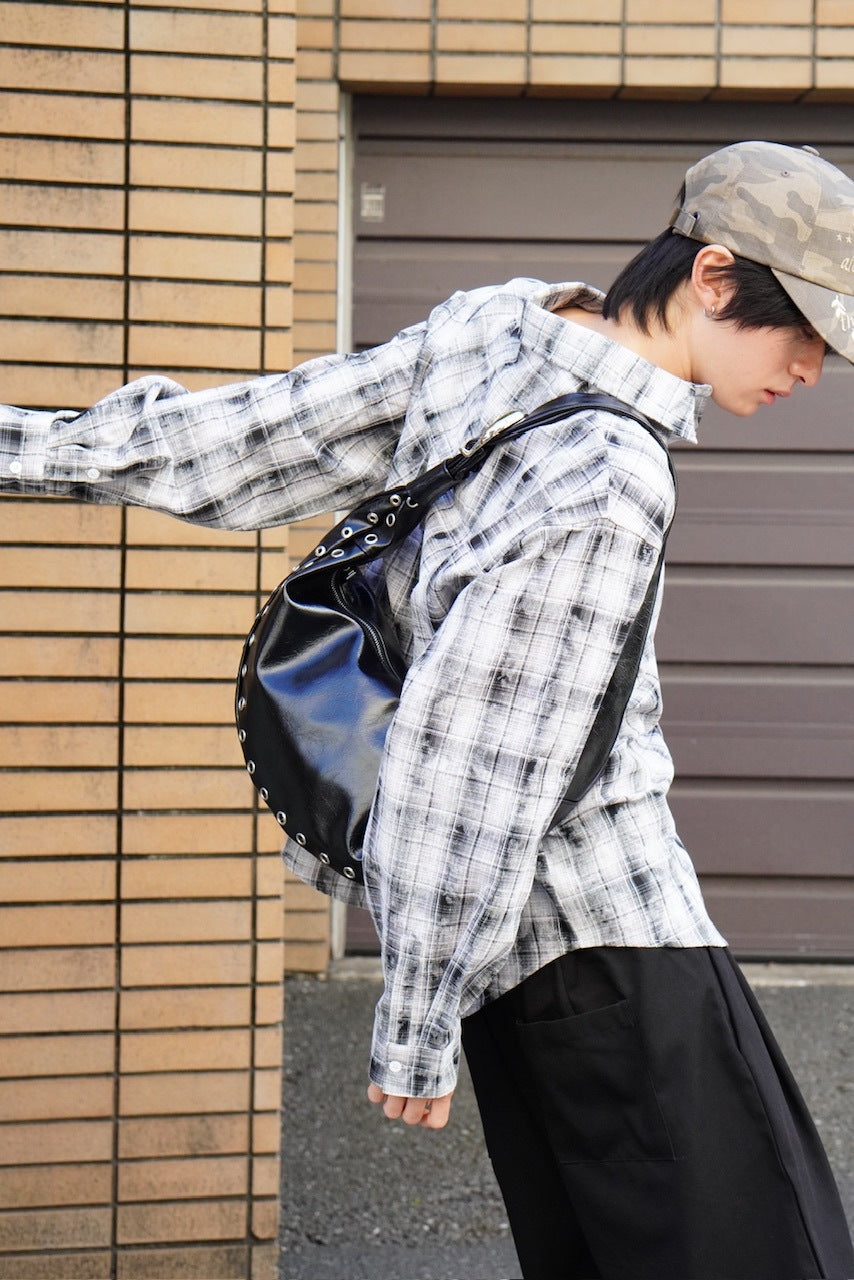 東京店WEB限定受注制【Chikashitsu +】eyelet cross bag