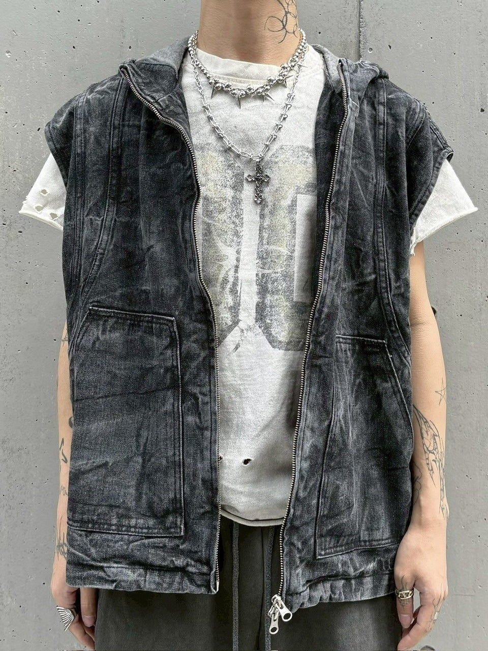 受注制【Never mind the XU】denim hood vest