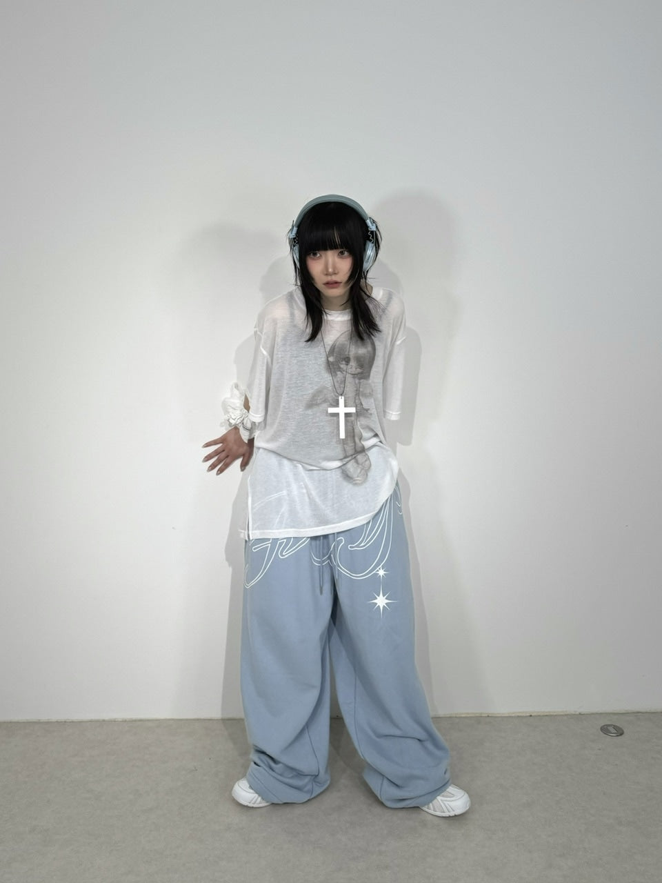 国際配送【Nerd out XU】Girl is angel see-through tee (2color)