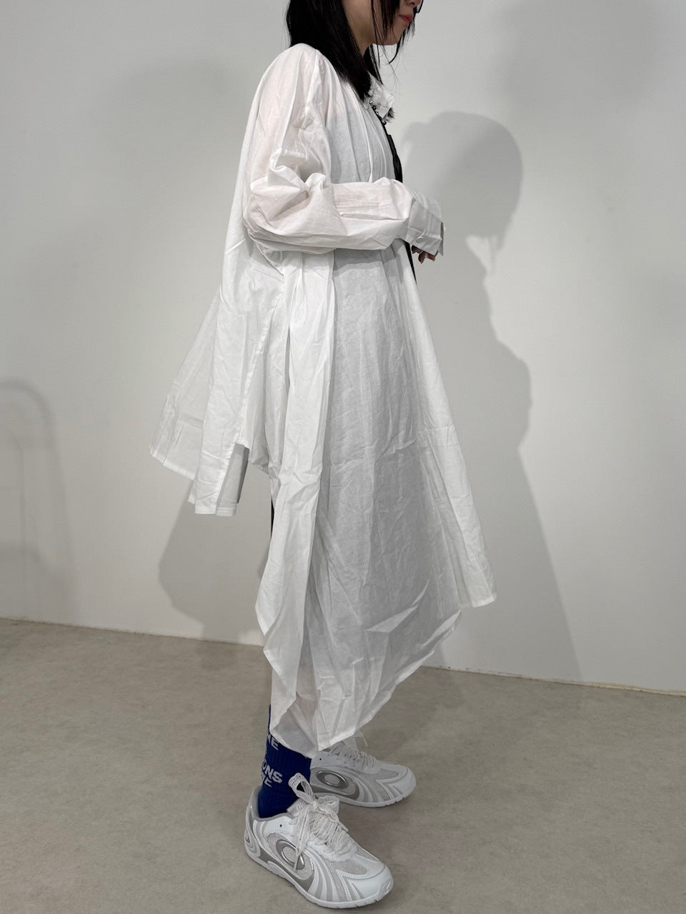 国際配送【Nerd out XU】asymmetry long shirt