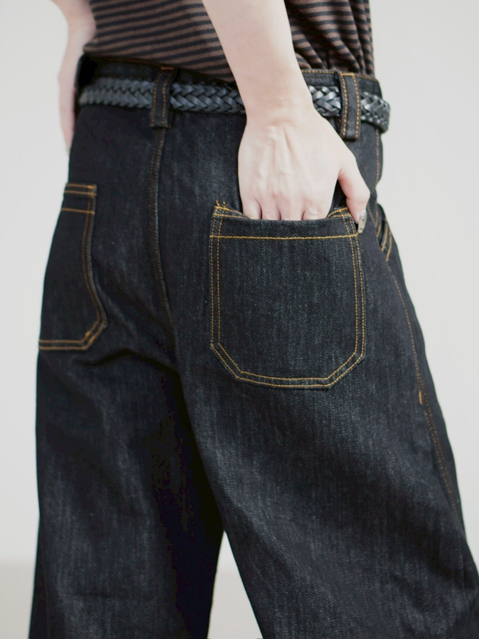 受注制【Chikashitsu +】lilting stitch curve denim pants / 【チカシツプラス】リルティングステッチカーブデニムパンツ