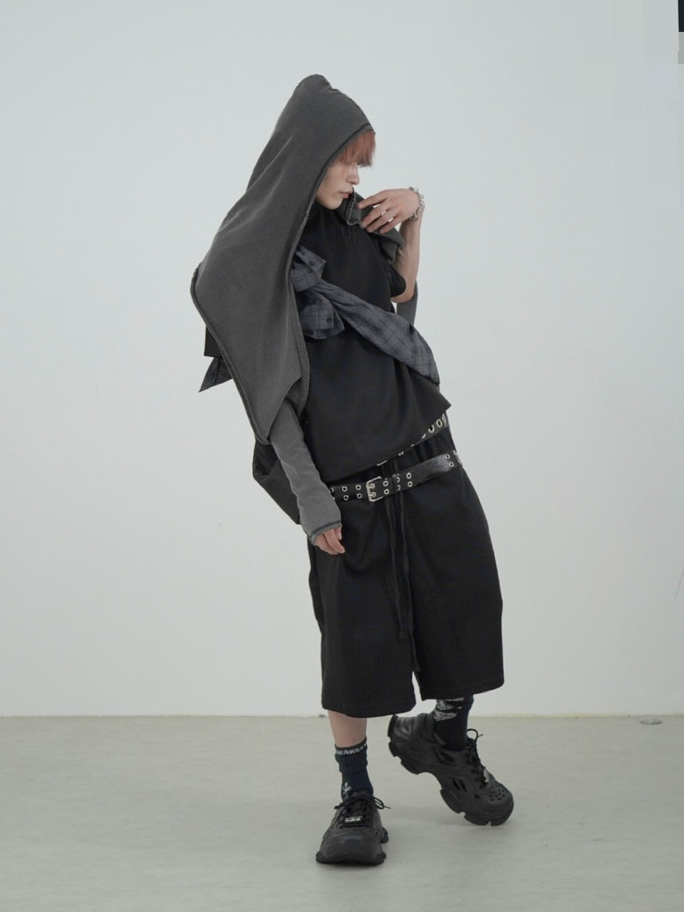 国際配送【Nerd out XU】straight loose sweat shorts (2color) / 【ナードアウトエックスユー】ストレートルーズワイドスウェットハーフパンツ