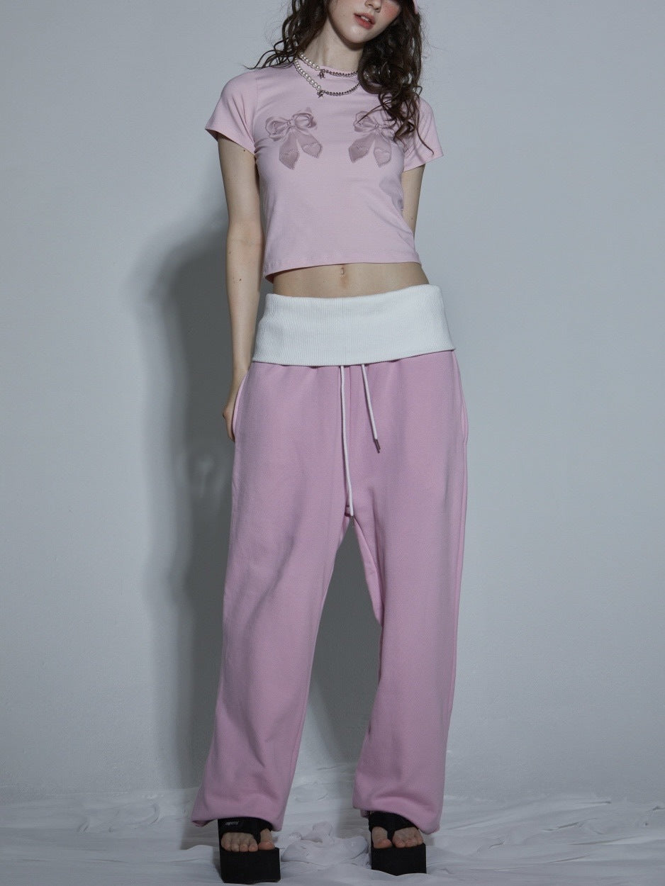 【GATELESS】RIBBON PRINT LOGO CROPPED T-SHIRT / 【ゲートレス】リボンプリントロゴクロップド半袖Tシャツ