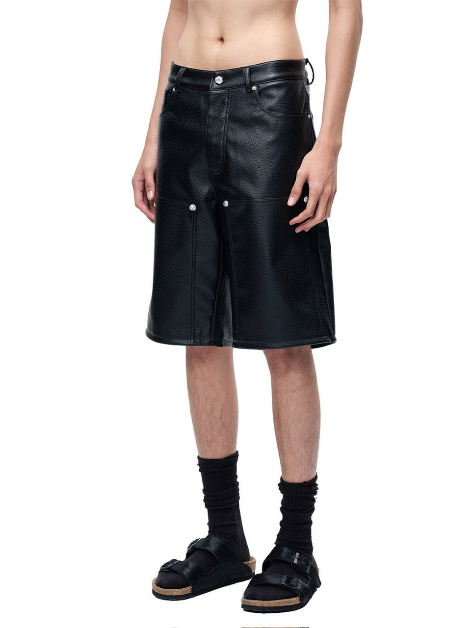 【The Boy Has No Patience】LUMINOUS DAWN LEATHER SHORTS / 【ザボーイハズノーペーシェンス】リベットコーティングハーフパンツ