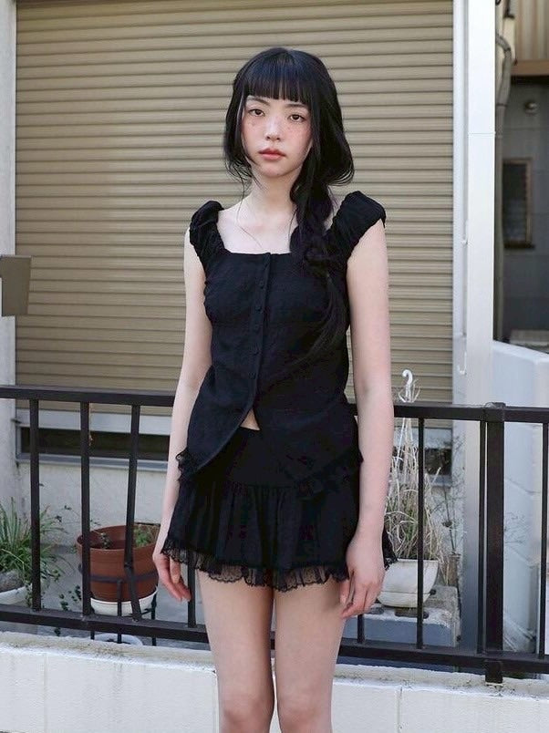 【Uglyshadow】CHECK SHIRRING BLOUSE / 【アグリーシャドウ】チェックシャーリングノースリーブブラウス