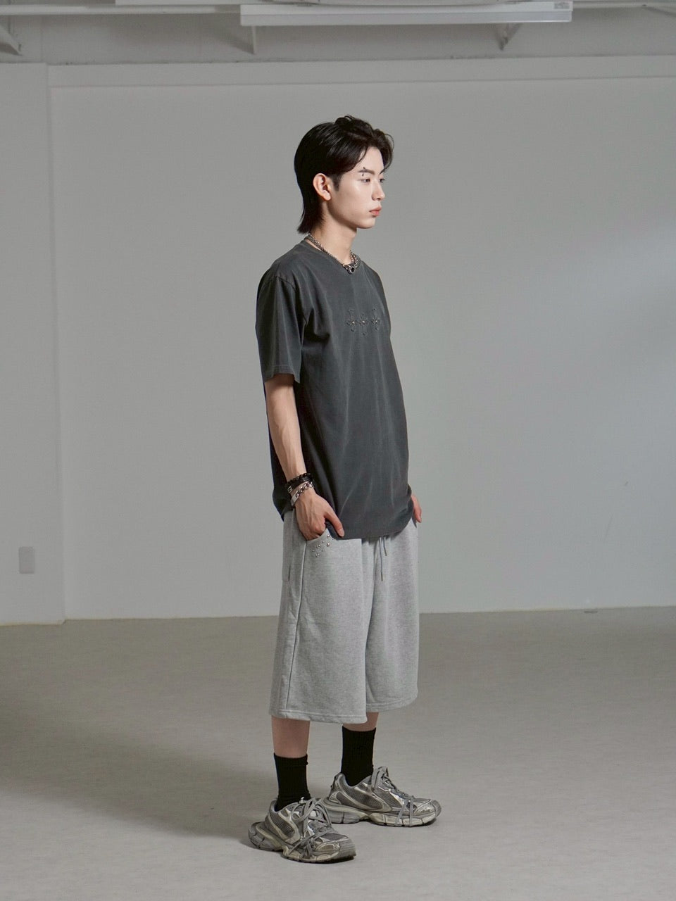 受注制【Chikashitsu +】pocket studs sweat half pants / 【チカシツプラス】ポケットスタッズスウェットハーフパンツ (2color)