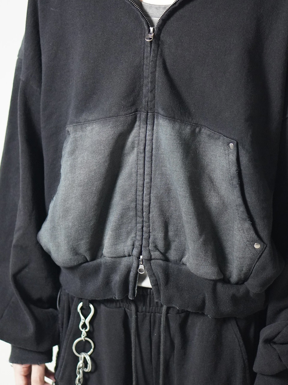 【CHIKASHITSU PLUS HIGH】cropped dirty wash double zip hoodie (wash black) / 【チカシツプラスハイ】クロップドダーティーウォッシュダブルジップパーカー