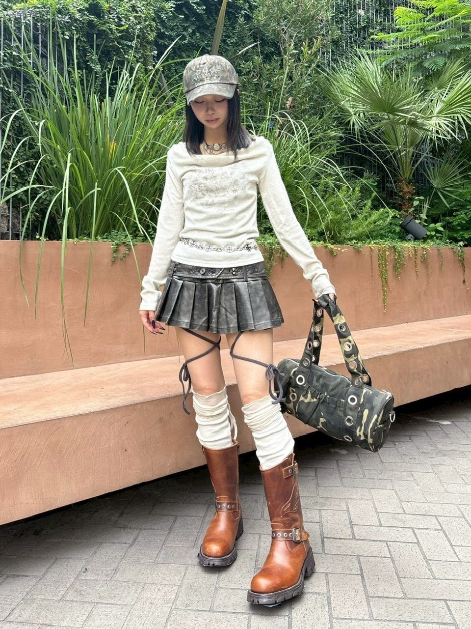 仙台に着画お願いしている。【Never mind the XU】loose fit long sleeve / 【ネバーマインドザエックスユー】ルーズフィットプリント長袖Tシャツ (3color)