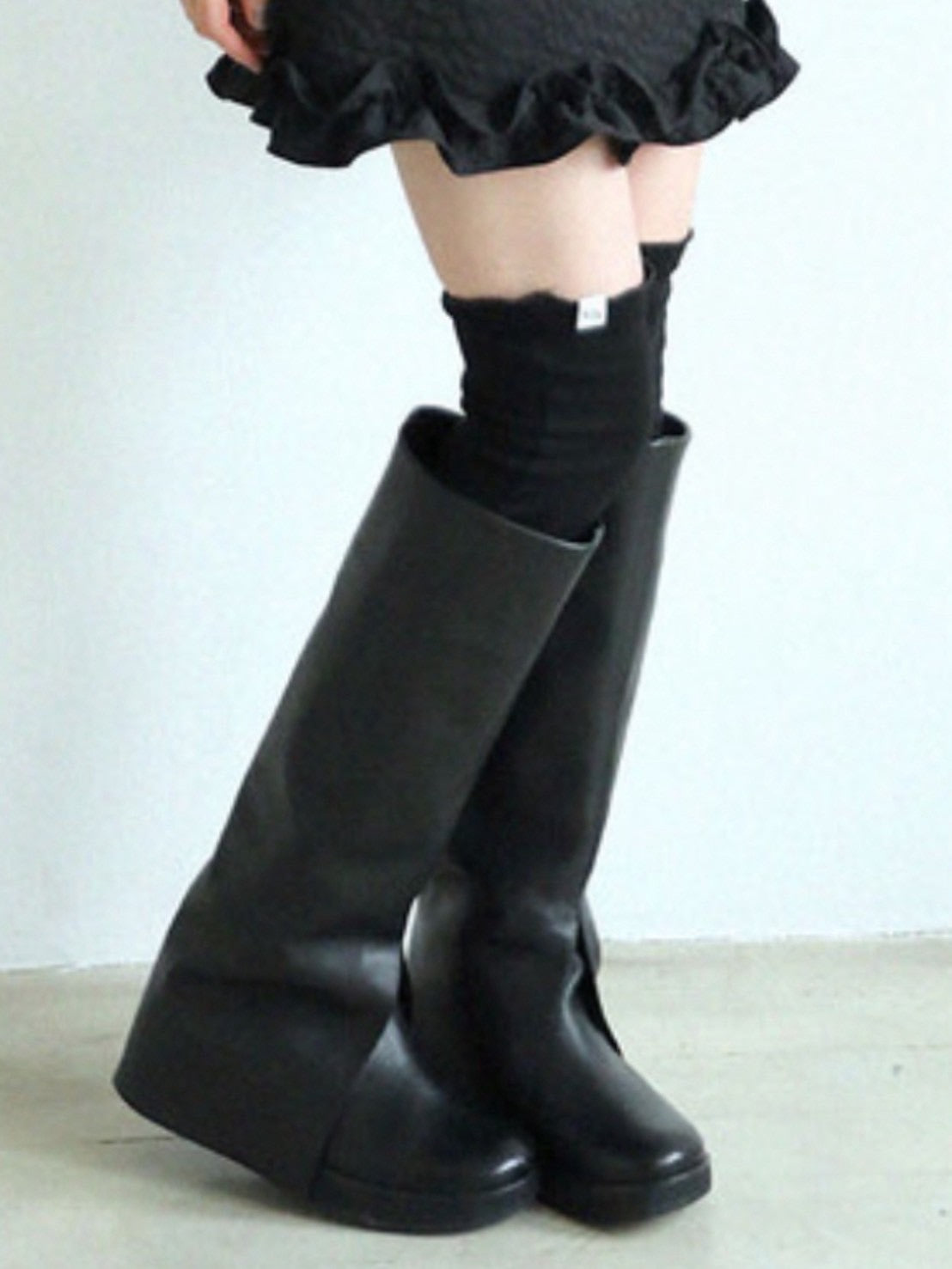 12/21 20:00 再販【Uglyshadow】KNEE HIGH SOCKS