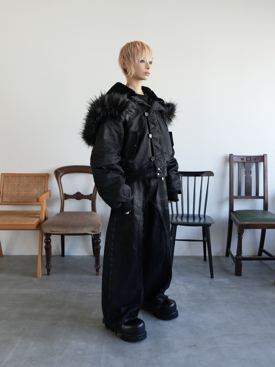 【CHIKASHITSU PLUS HIGH】N-2B cropped hood blouson (nylon)