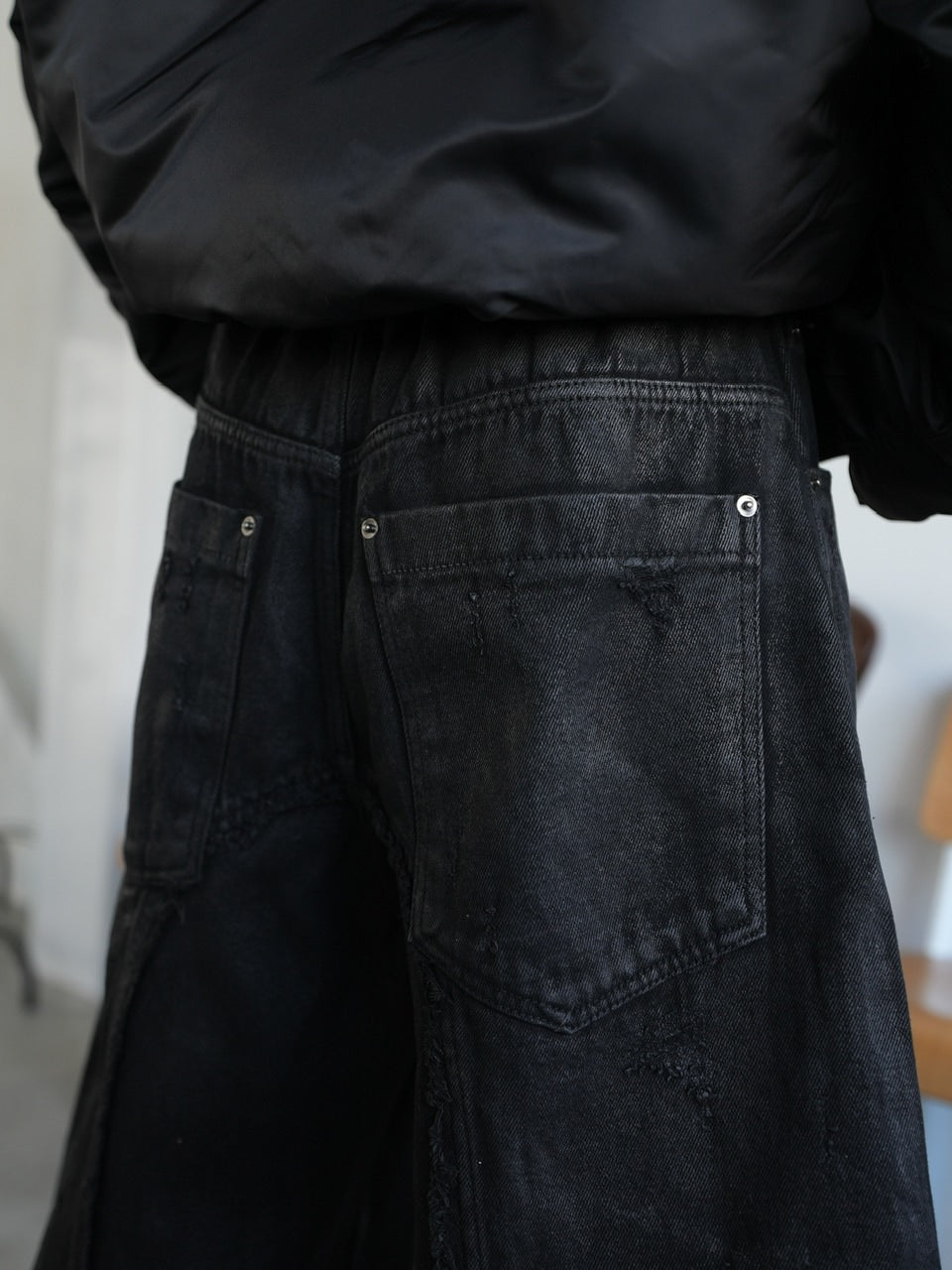 【CHIKASHITSU PLUS HIGH】Washed coating denim pants