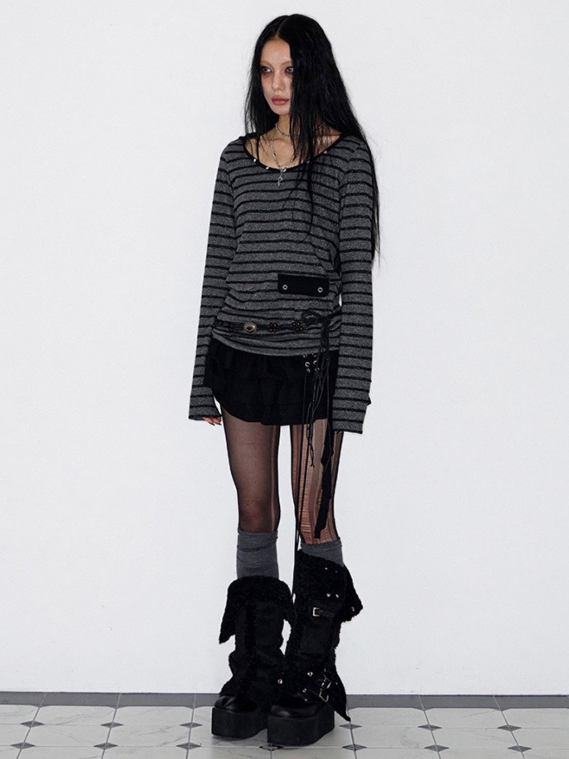 【NOT KNOWING】U Neck Stud PK Hoodie