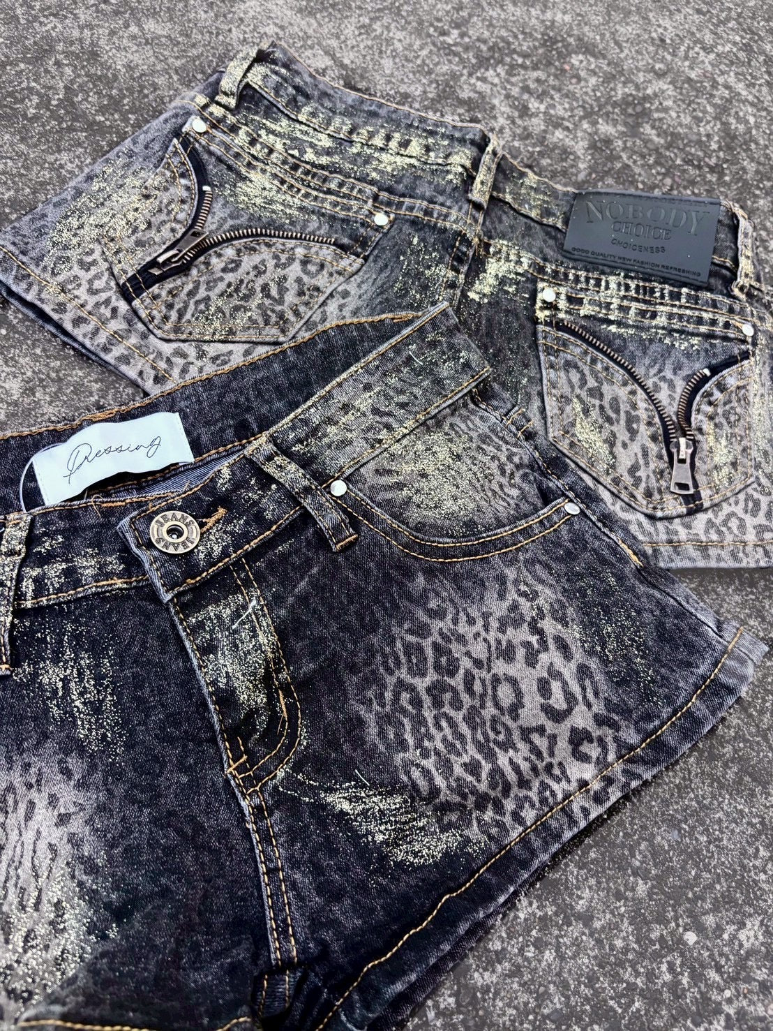 7/11 20:00発売　国際配送【BABY09】leopard back zip denim shorts