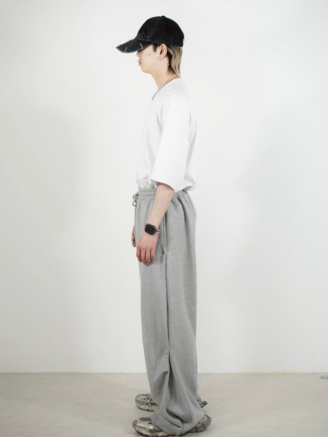 受注制【Chikashitsu +】side snap button sweat pants (2color)