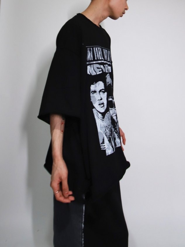 【Never mind the XU】print damage tee (2color)