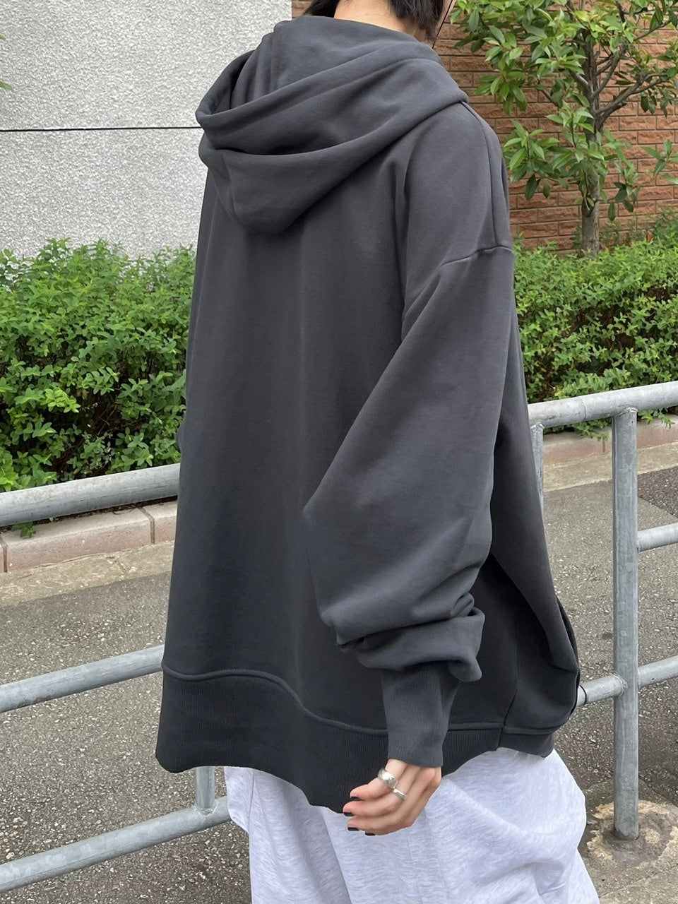 受注制【Chikashitsu +】oversized hoodie (2color)