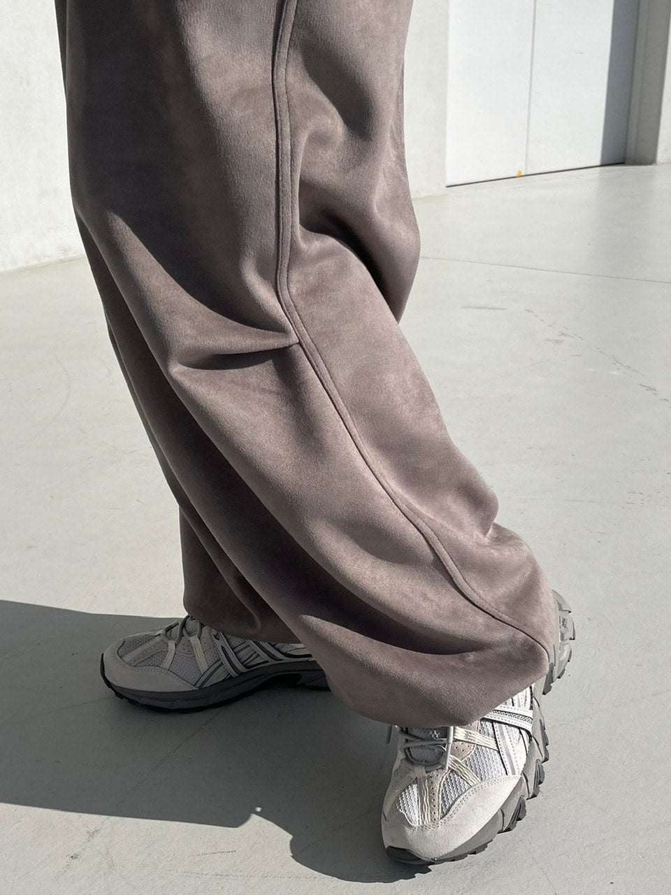 受注制【youll】tuck suede jogger pants (2color)