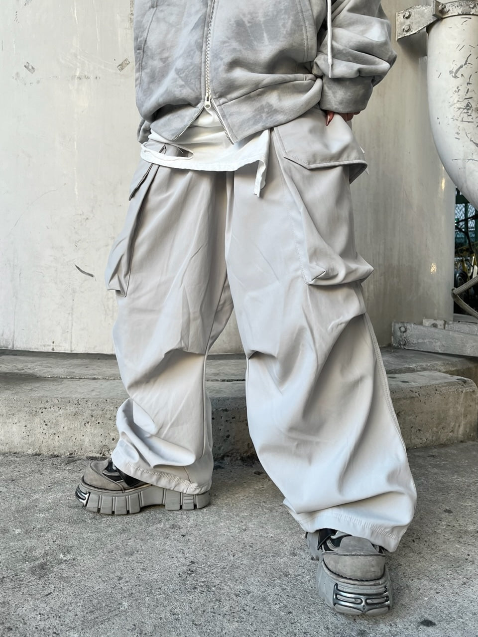 受注制【Never mind the XU】big pocket wide cargo pants (2color)