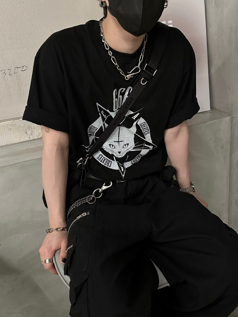 大阪店WEB限定【Chikashitsu +】oversized cats t-shirt (2color)