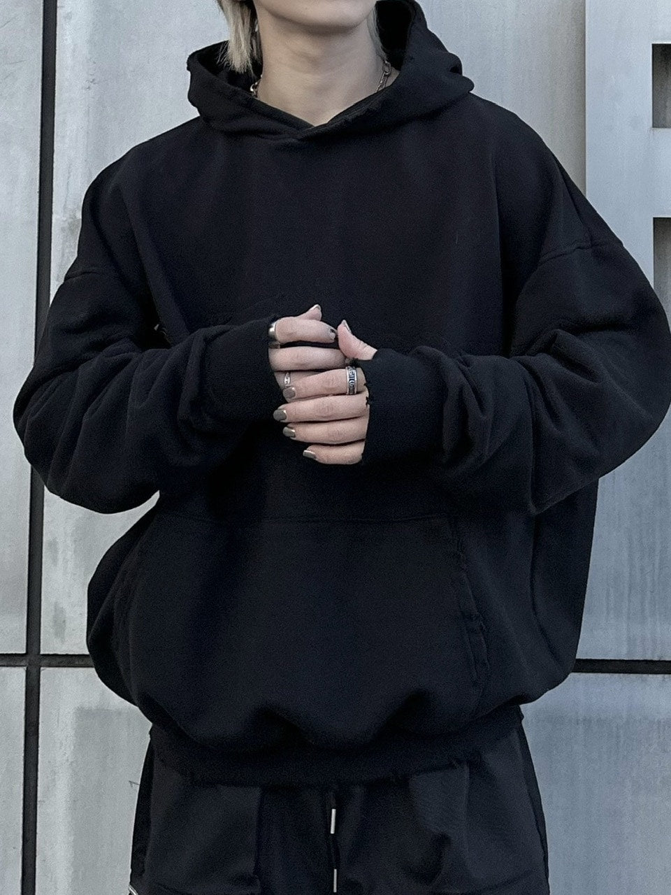 大阪店WEB限定【Chikashitsu +】damage arm warmer hoodie (3color)