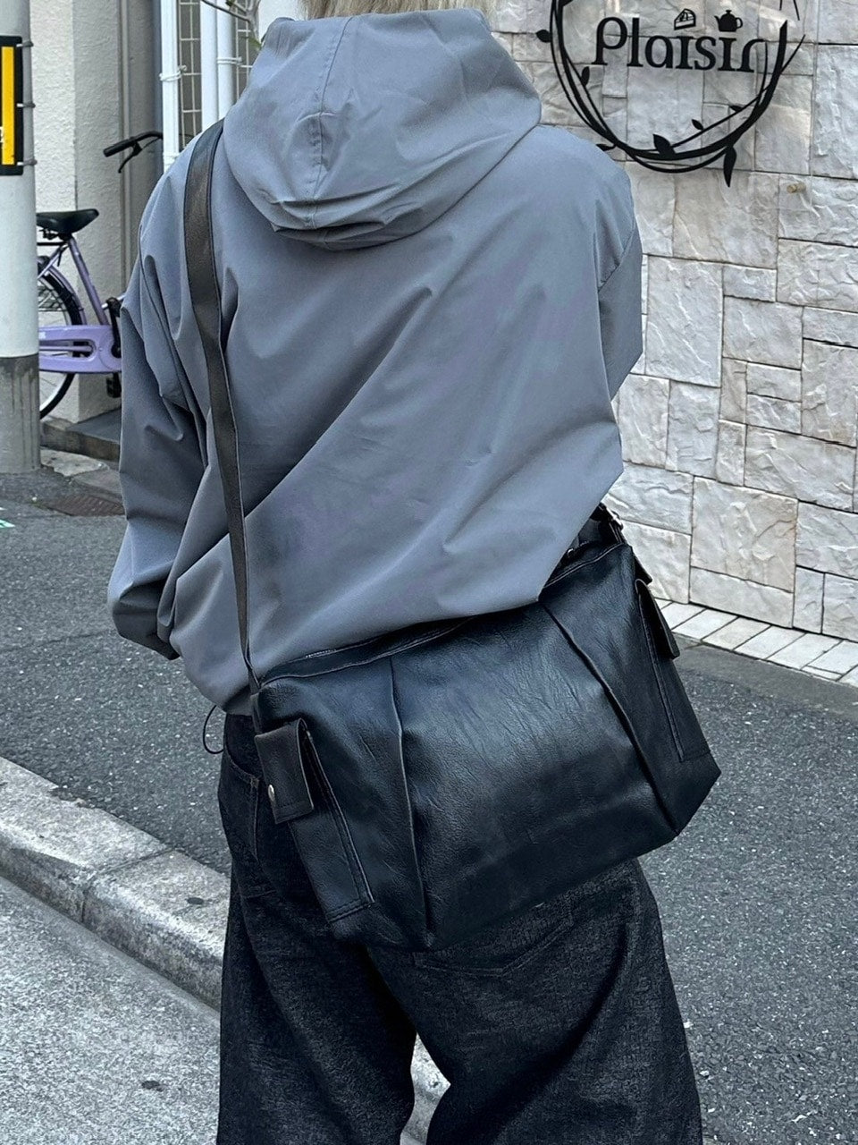 受注制【Chikashitsu +】multi pocket shoulder bag / 【チカシツプラス】マルチポケットショルダーパック
