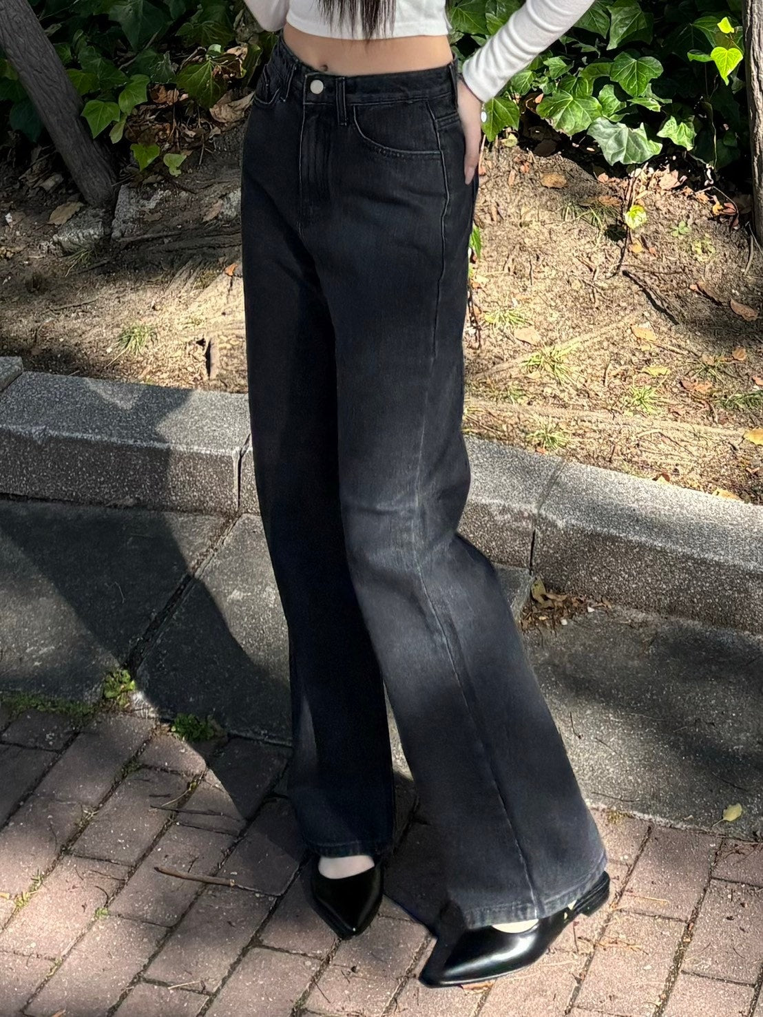 受注制【Chikashitsu + LADIES】wide fit black denim pants