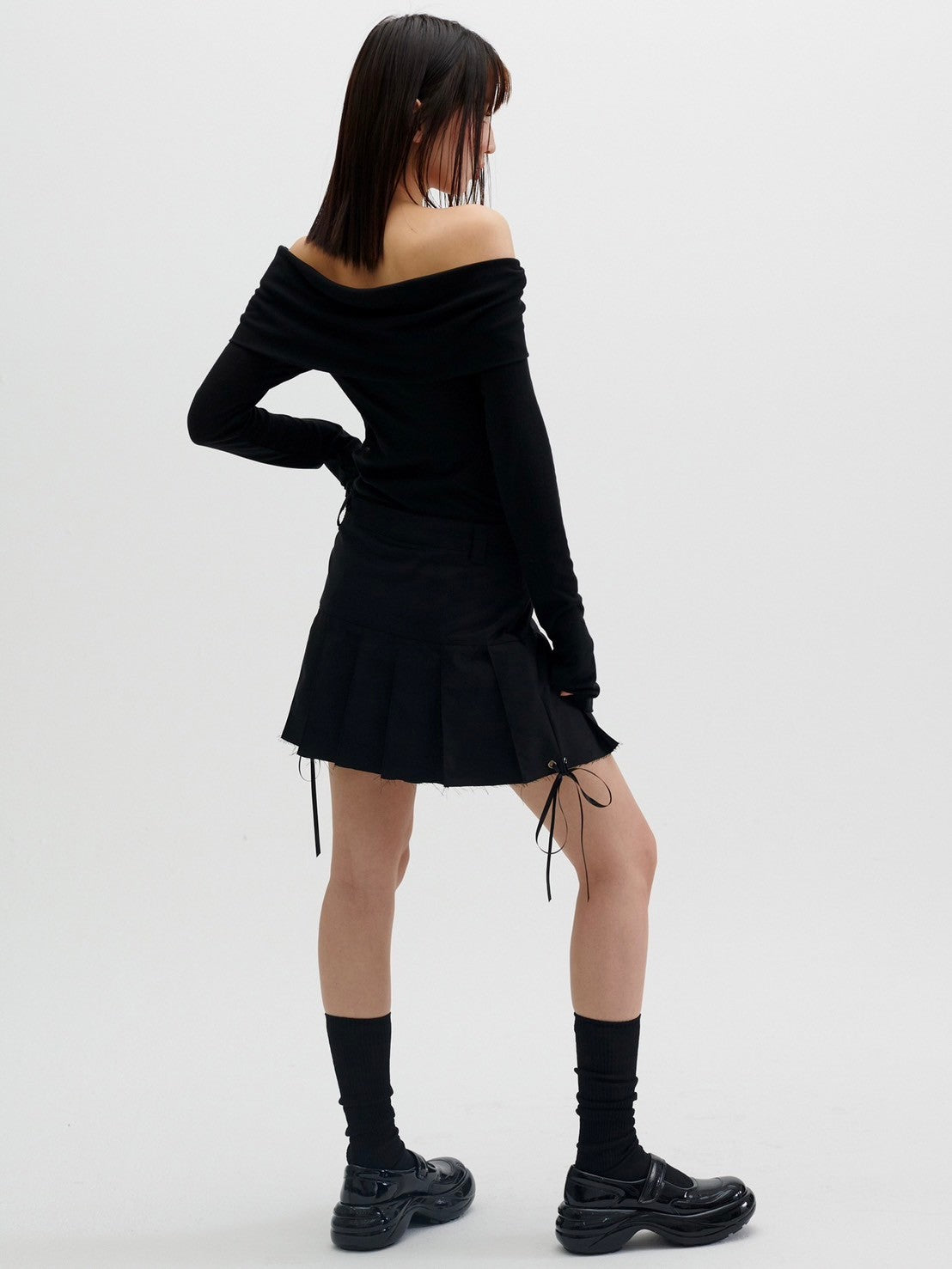 【runningHIGH】CUT OFF PLEATED MINI SKIRT