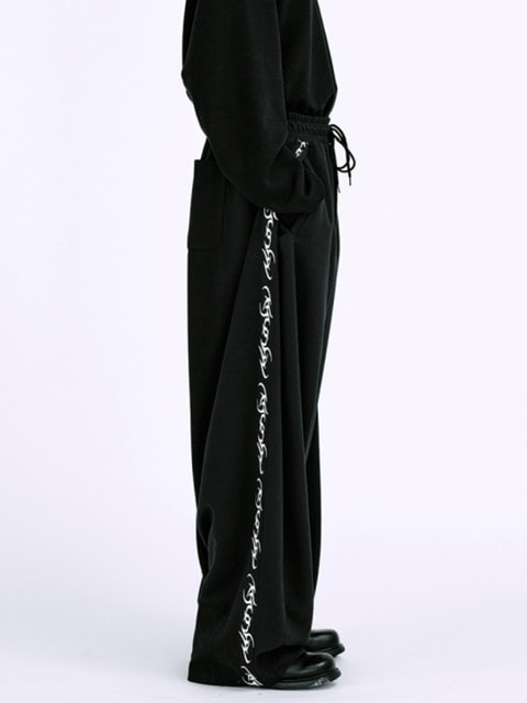 【AJOBYAJO】One Tuck Track Pants