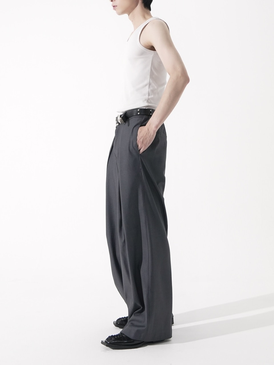 【CS】cross tuck drape slacks (charcoal)