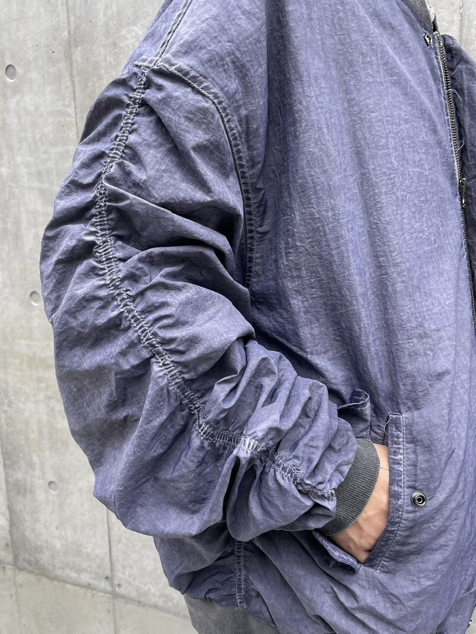 受注制【Never mind the XU】washed shirring blouson