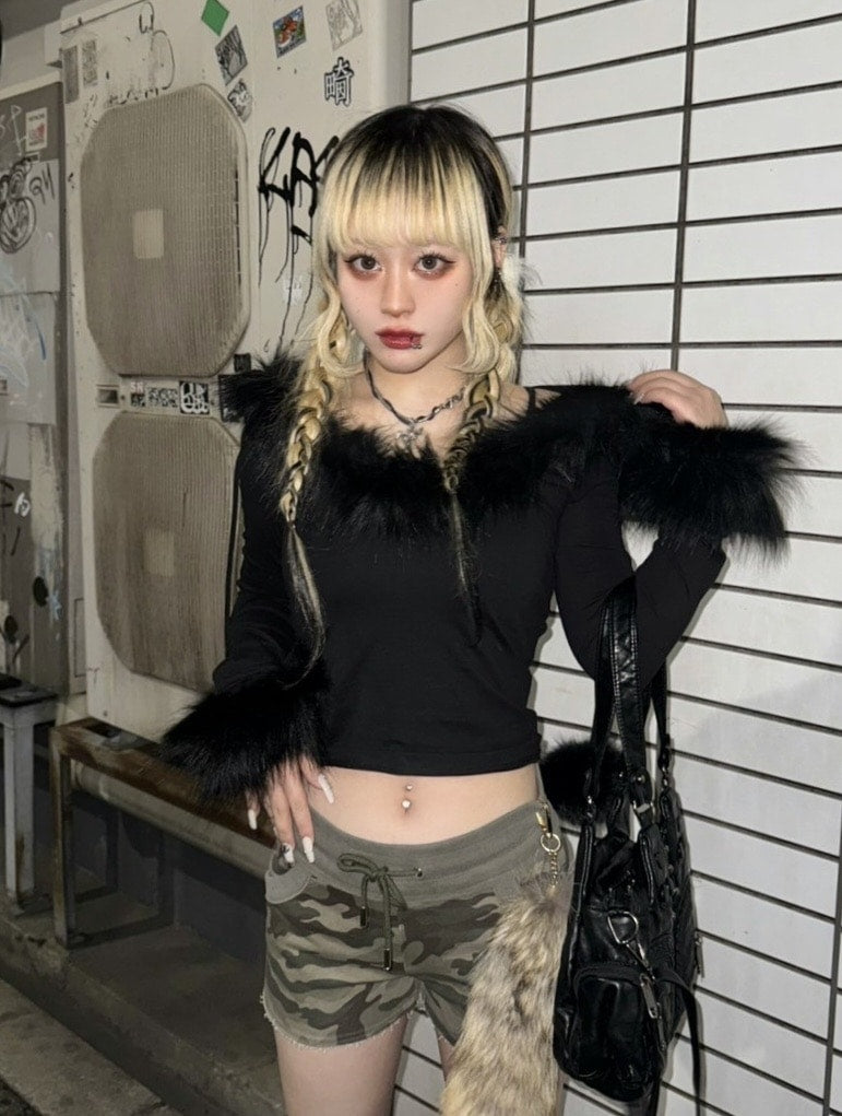 受注制【Never mind the XU】v neck crop fur hoodie (2color)