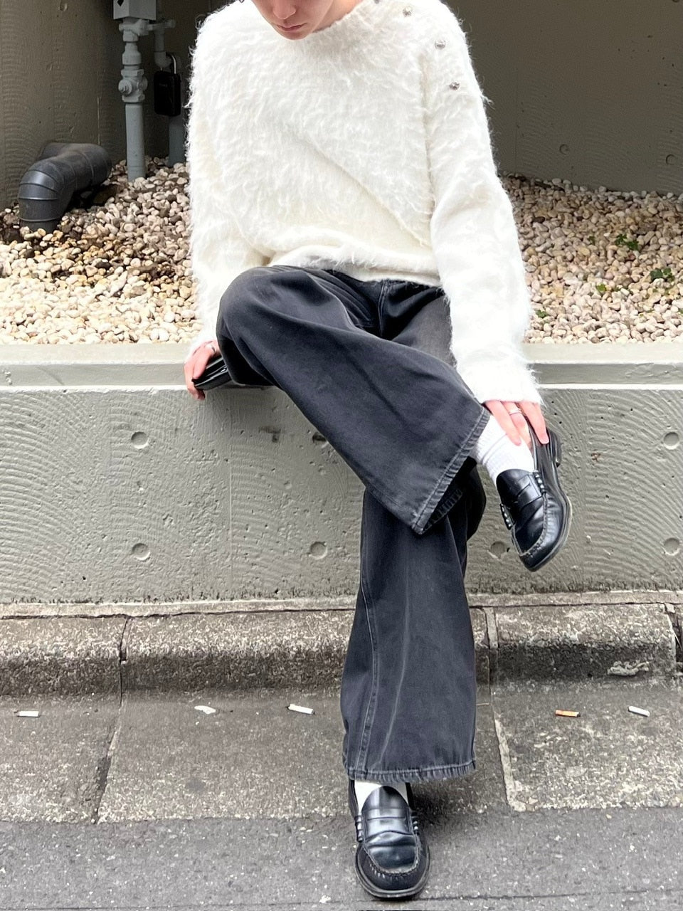 【Chikashitsu +】half off shoulder button knit (3color)