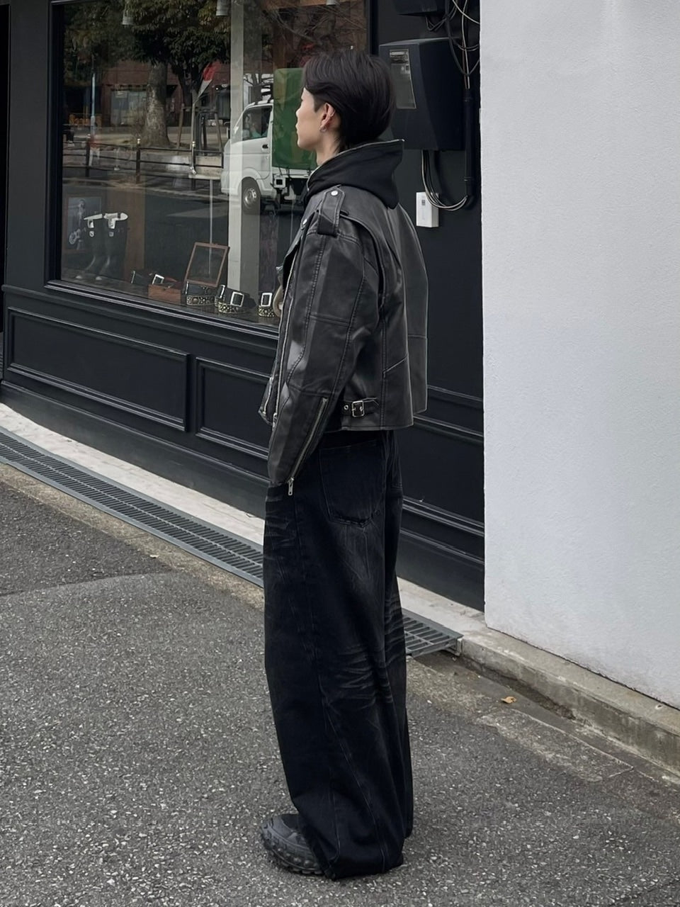 受注制【Chikashitsu +】curve stitch wide denim pants / 【チカシツプラス】カーブステッチワイドデニムパンツ