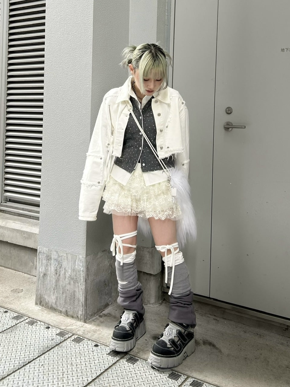 受注制【Never mind the XU】cancan lace mini skirt (2color)