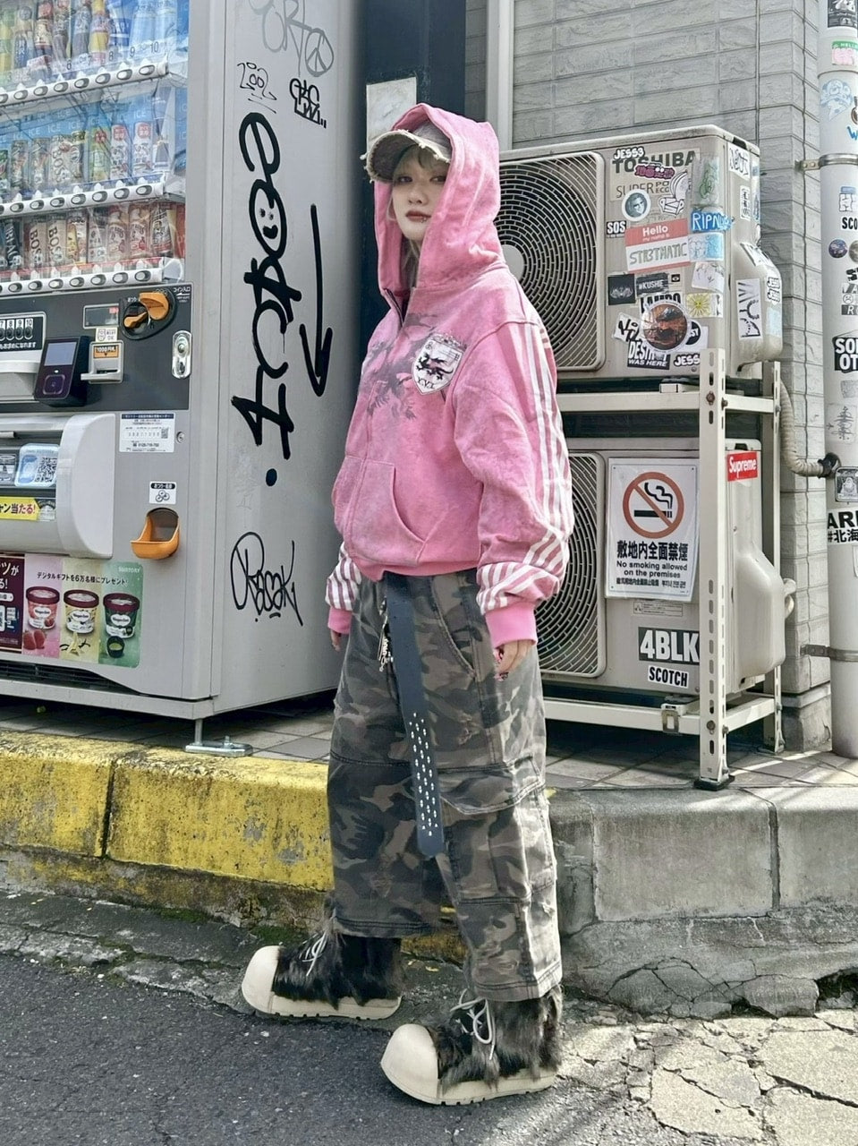 【Never mind the XU】camouflage damage half pants (2color) / 【ネバーマインドザエックスユー】カモフラージュダメージデニムハーフパンツ