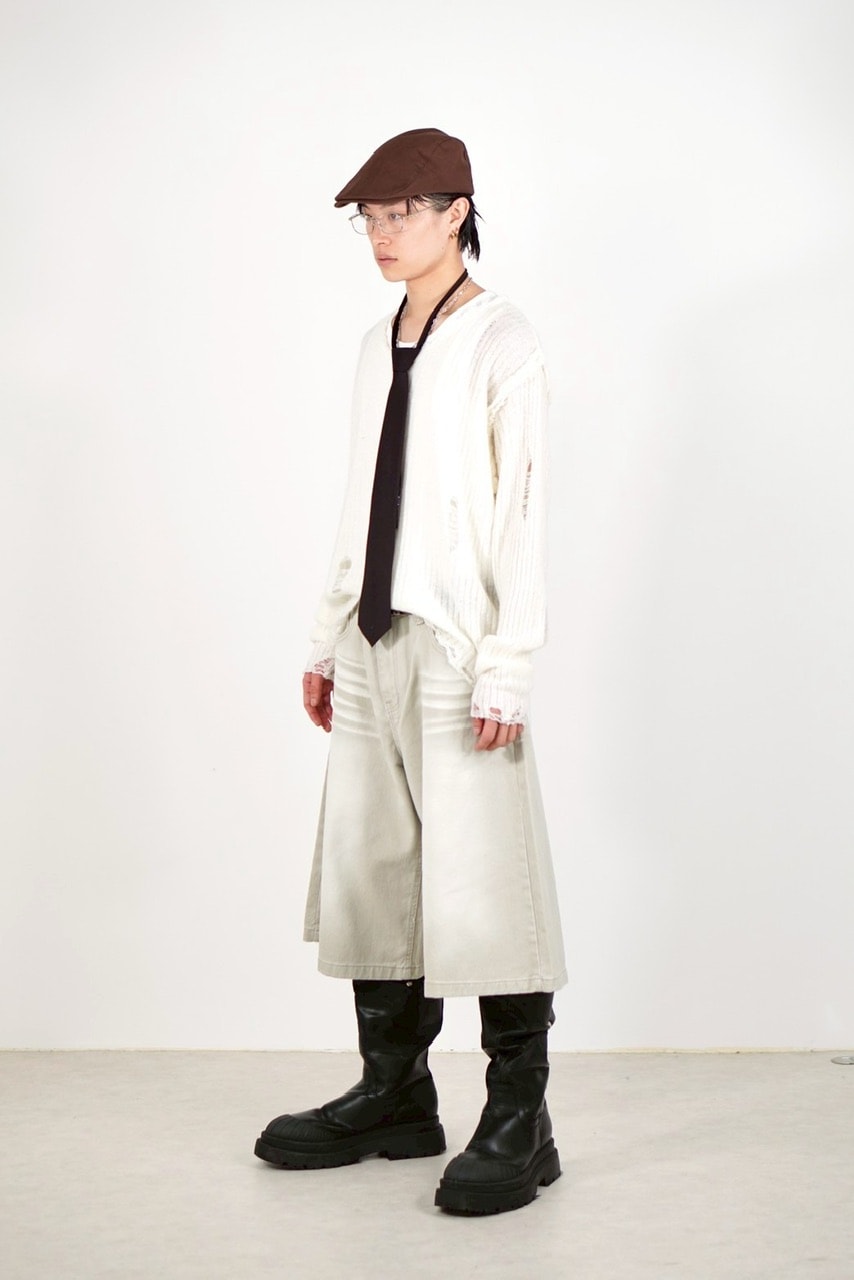 【Chikashitsu +】damage reverse v neck knit (3color) / 【チカシツプラス】リバースVネックダメージニット