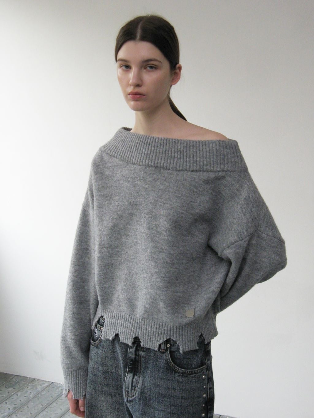【ROCK CAKE】Off Shoulder Damaged Knit
